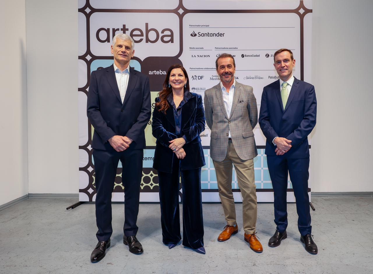 Tempesta, Andreani, Butti y Braun posando por el evento en arteba 2025